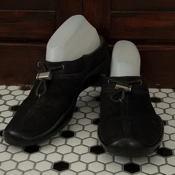 Authentic Prada Y2K Black Wool Rubber Flat Slip On Clogs - Size 7.5 - Picture 2 of 14